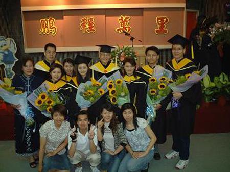 2003 (8).jpg - Jun 6, 2003  畢業典禮(畢業禮堂) [Graduation]-2